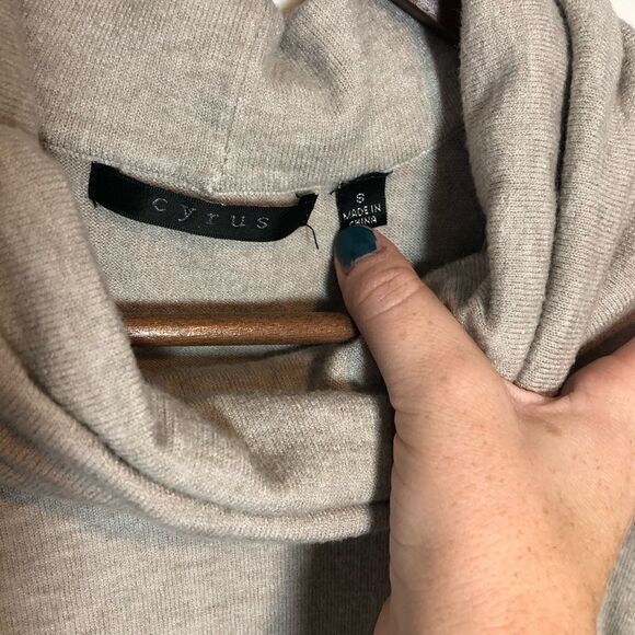 Cyrus Yummy Yarn Cowl Neck Dolman Sleeve Sweater - Picture 3 of 5